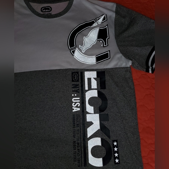 NWOT Modern Ecko Unltd. Reflective Graphic Tee Size XL - Picture 2 of 5